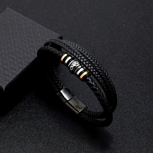 LEATHERBRACELET_T3